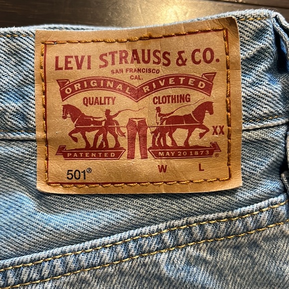 Levi’s 501 denim shorts - Picture 3 of 4